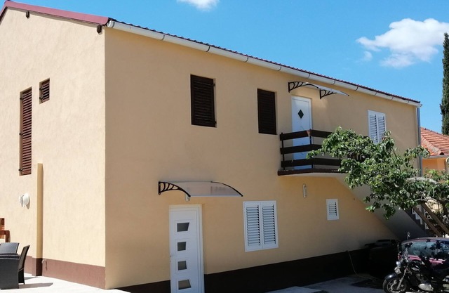 Apartment Milan (35391-A1) - Vrboska - island Hvar