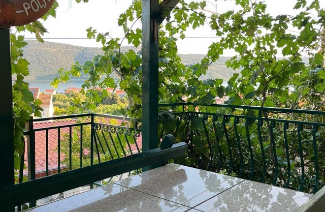 Apartment Moreno 2 with seaview