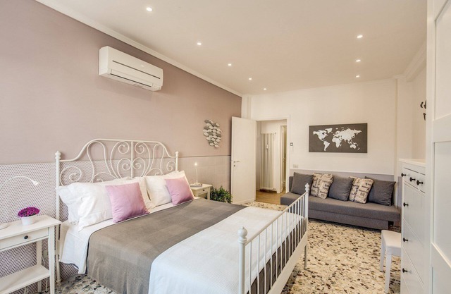Apartment near the sea of Rome for a couple or small groups of people