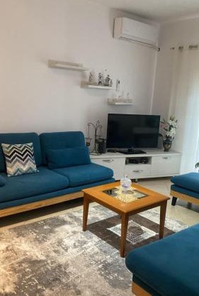 Apartment Near The Shopping Center ETC