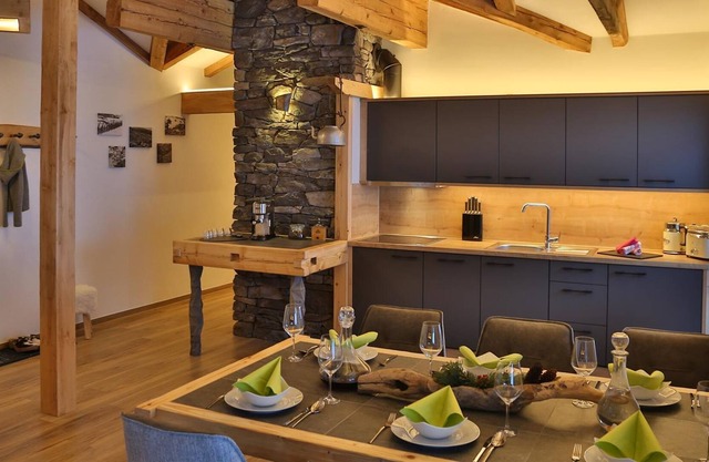 Apartment No. 1 "adlernest" - Restaurant-pension Sonnwinkl