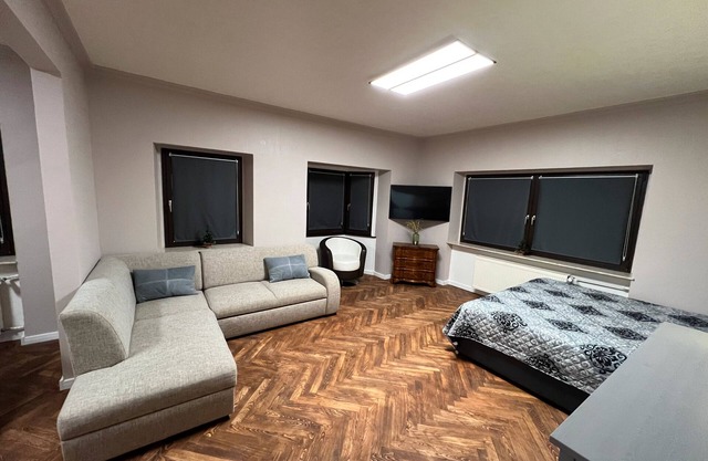 Apartment 'Oberstei Im Zentrum' with Wi-Fi