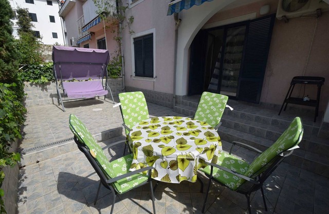 Apartment Oresic on the ground floor