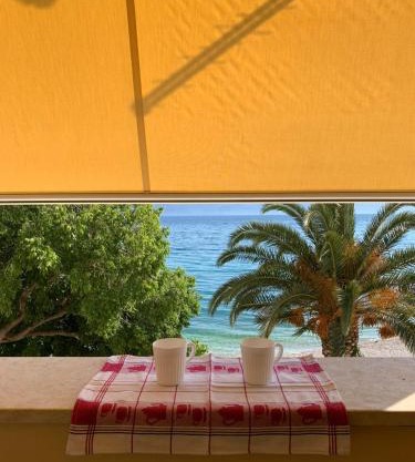 Apartment Palma- right on the beach