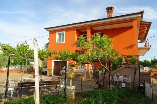 Apartment Parenzana Bibali 65 A 52460-Buje