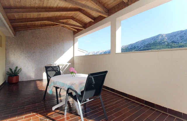 Apartment Petrica No.2 - with Balcony, located in the peaceful village of Jurandvor near Baska