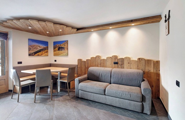 Apartment 'Rasia Residence Relax' with Mountain View, Shared Garden and Wi-Fi