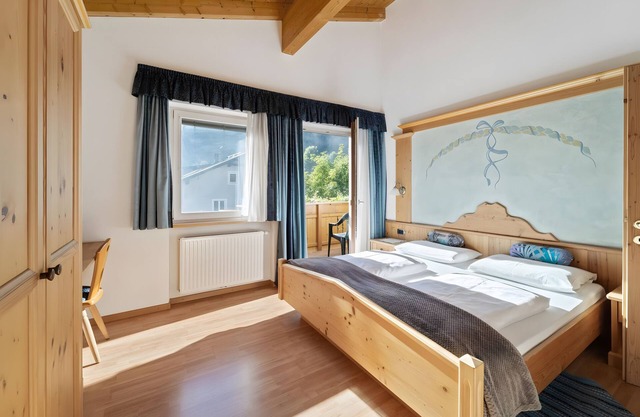 Apartment 'Residence Priska Superior Studio' with Mountain View, Shared Garden and Wi-Fi