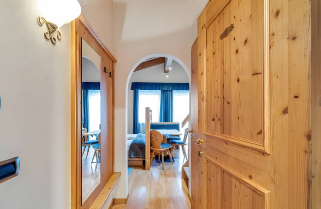 Apartment 'Residence Priska Apt 4 Personen' with Mountain View, Shared Garden and Wi-Fi