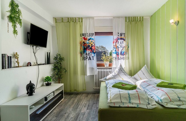 Apartment 'Schrammis Ferienwohnung - 4 Zimmer' with Shared Terrace, Garden and Wi-Fi
