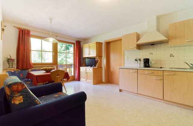 Apartment 'Schupfe' with Mountain View, Shared Garden and Wi-Fi