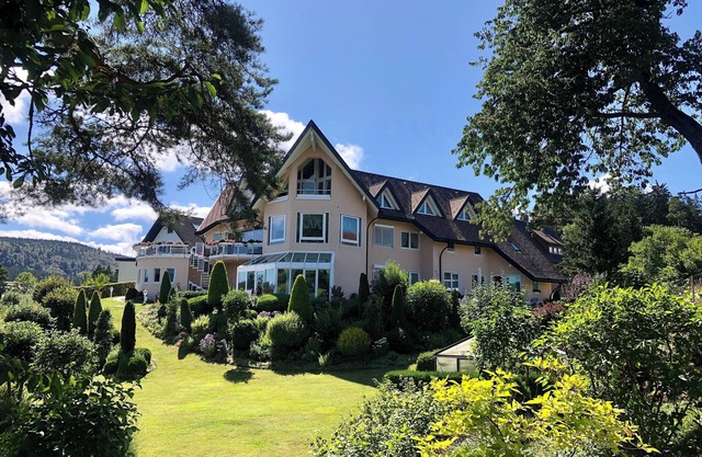 Apartment, Schwimmbad, Saunen, 5 Min. zum See, Feldberg 15 Min. mit Auto,