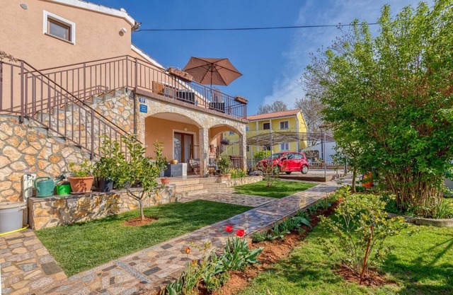 Apartment Slavko Cancini with Balcony