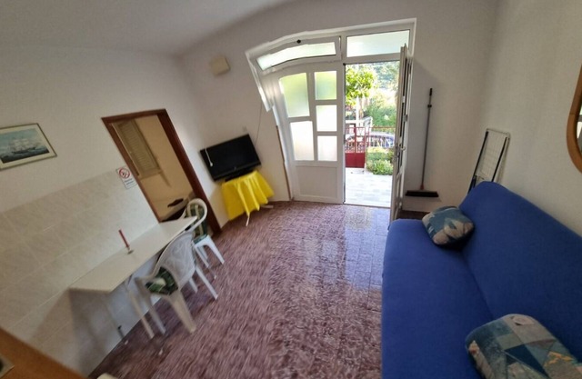 Apartment Vido (102831-A2) - Trpanj