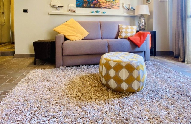 Apartment 'Villa Cicala' with Wi-Fi, air conditioning, terrace and garden