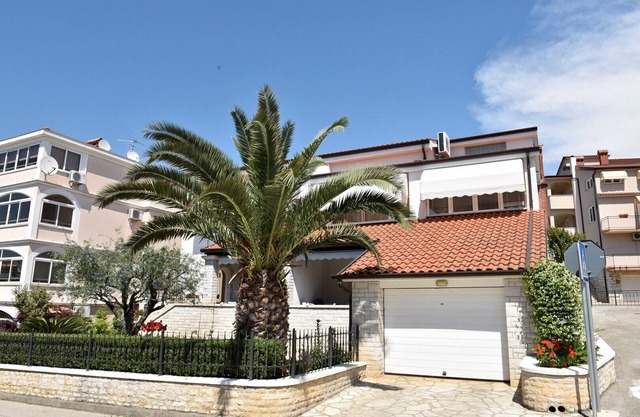 Apartment Vita with Terrace and Garden View