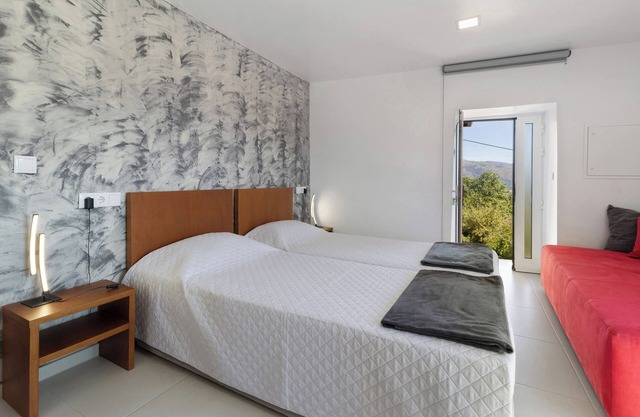 Apartment with Mountain View, Shared Pool and Wi-Fi