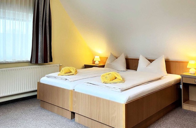 Apartment with extra bed for max. 4 people - Gasthof & Pension Zur Friedenseiche (Pension)