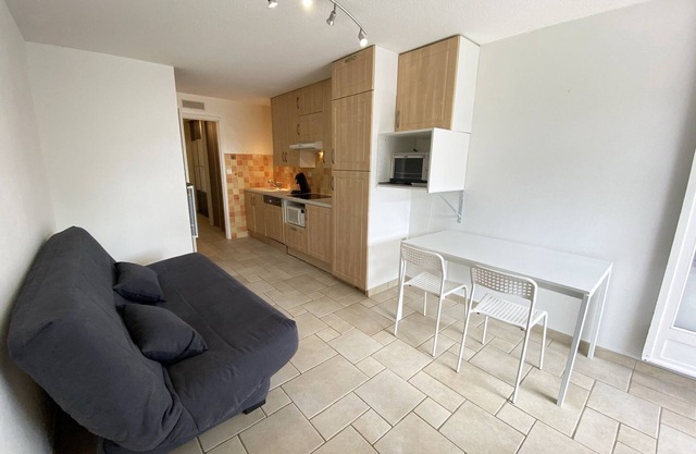 Apartment with Terrace - Beach