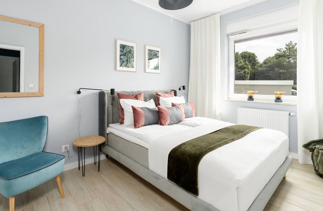 Apartment With Garden Poznan by Renters