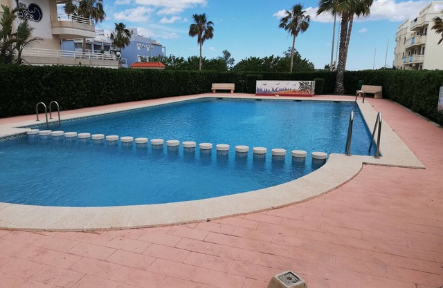 Apartment with two bedrooms, garage, swimming pool and tennis court!