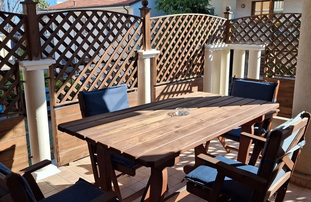 Apartment 'Wladimiro' with Private Terrace, Wi-Fi and Air Conditioning