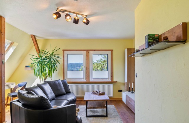 Apartment 'Zur Alten Post' with Mountain View, Shared Garden and Wi-Fi