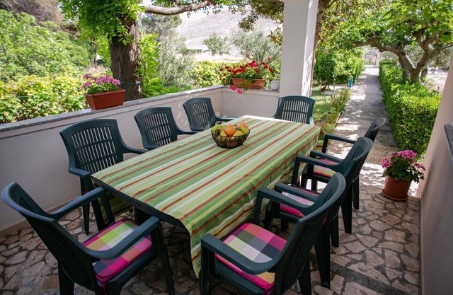 Apartments Ana (10596-A1) - Vlasici - island Pag