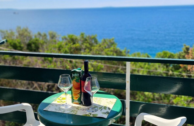 Apartments Ana i Ante Punta (95061-A8) - Milna - island Hvar