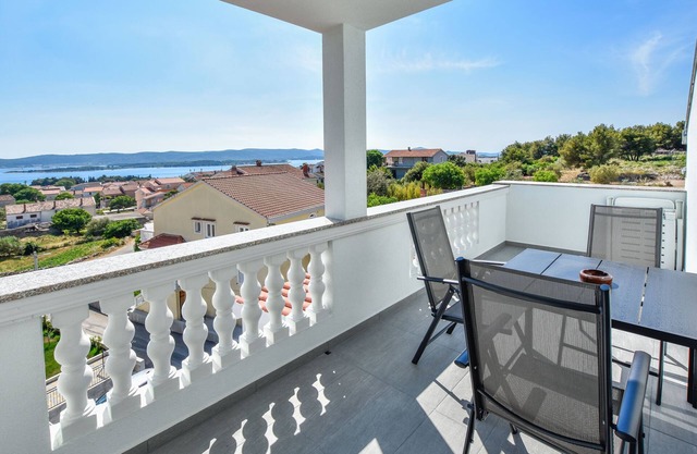 Apartments and Room Danijel (13811-A2) - Sv. Filip i Jakov