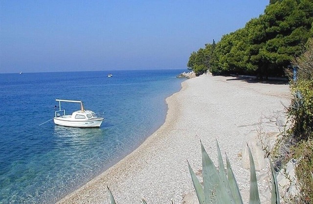Apartments and rooms Jozo, (8194), Makarska, hr