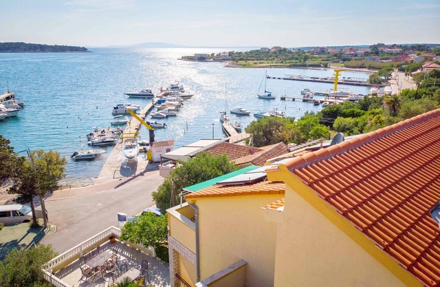 Apartments and rooms Slavko, (8118), Banjol, Croatia