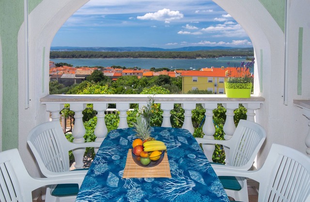 Apartments Diana (86151-A1) - Punat - island Krk