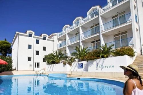 Apartments Illyrian Resort Milna - CIN08003-CYC