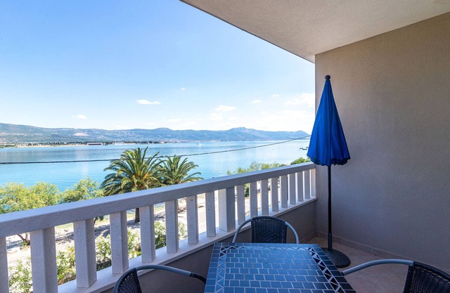 Apartments Janja (30131-A6) - Arbanija (Ciovo)