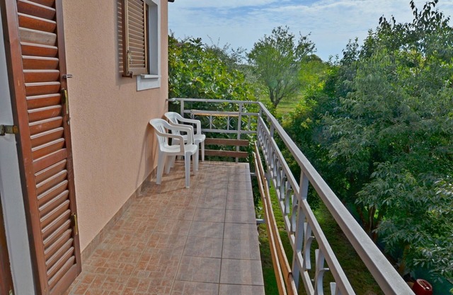 Apartments Josip (70521-A1) - Pavicini