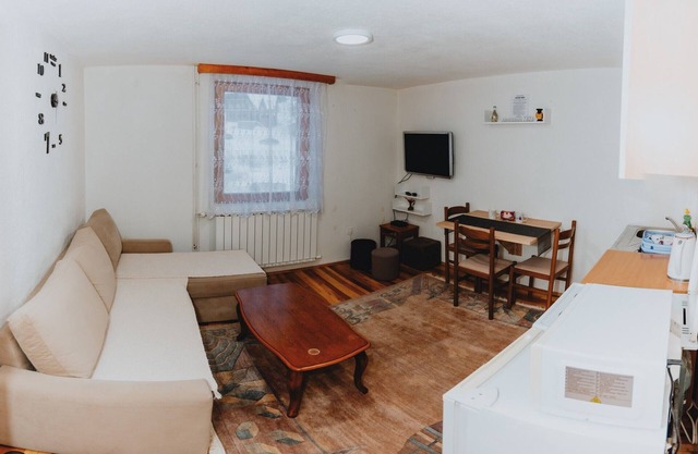 Apartments Kiki Vlašić - Comfort One Bedroom Apartment A2