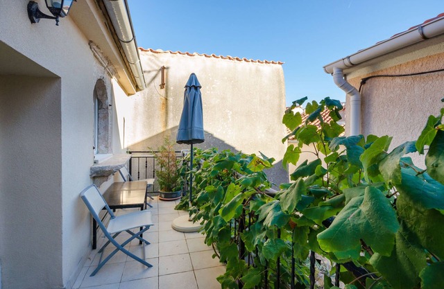 Apartments Marija Ivan (17951-A1) - Vrbnik - island Krk