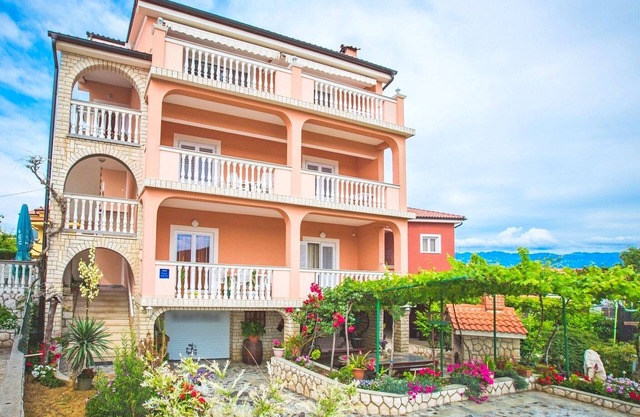 Apartments Marija, (15690), Lopar, Croatia