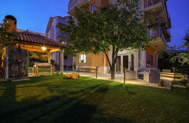 Apartments MEC & TIK