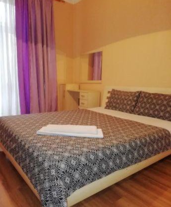 Apartments Near Fair - Mittelfeld