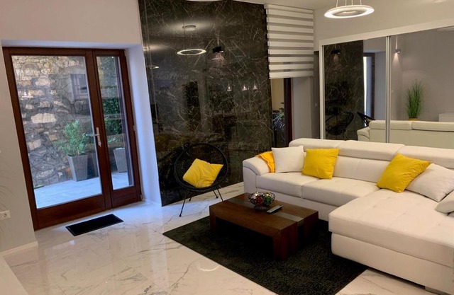 Apartments old town Parenso