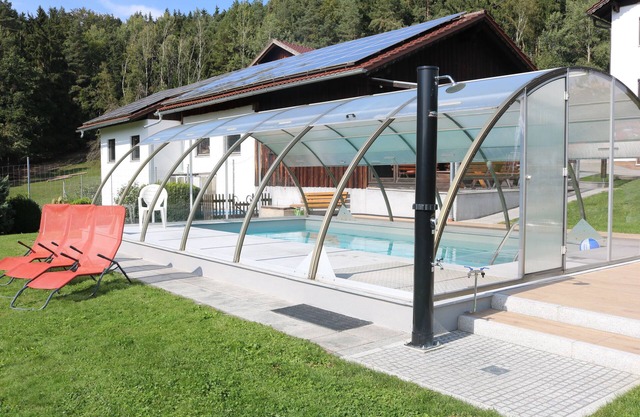 Apartments-Penzkofer Vogelsang south-facing slope with pool