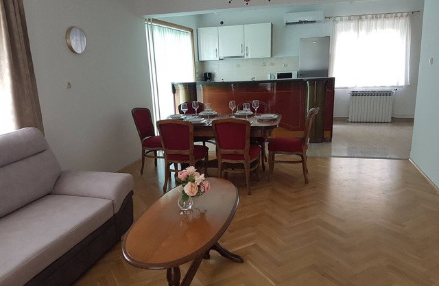 Apartments REA * 4 + 2 air conditioning