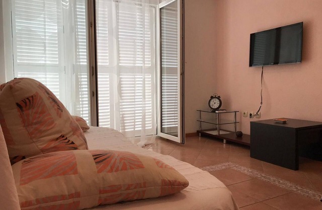 Apartments Semafor - One Bedroom Apartment with Terrace and Sea View A4