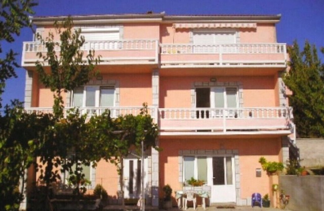 Apartments Vesna, (14403), Kampor, Croatia