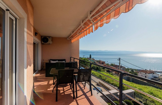 Apartments Villa Adore (86481-A2) - Icici