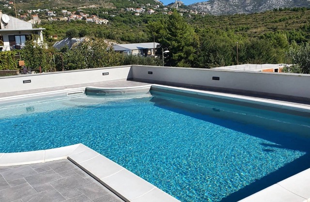 Apartments Villa Salona Sky - Superior Two Bedroom Apartment with Balcony