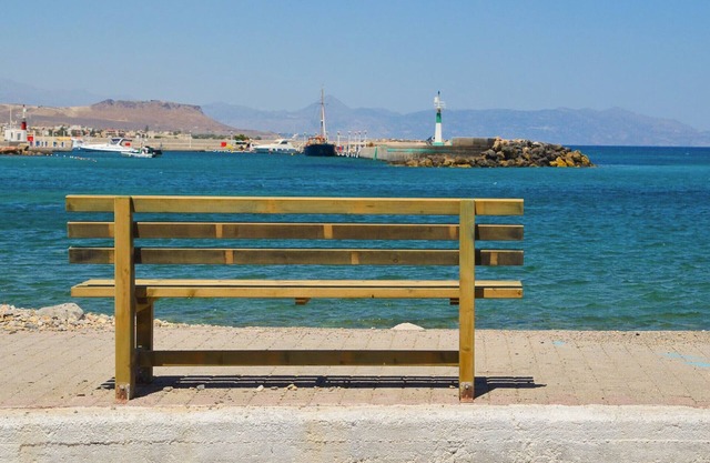 Aphrodite beachfront villa - on the Waves