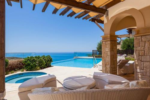 Aphrodite Hills Mythos Collection AV21